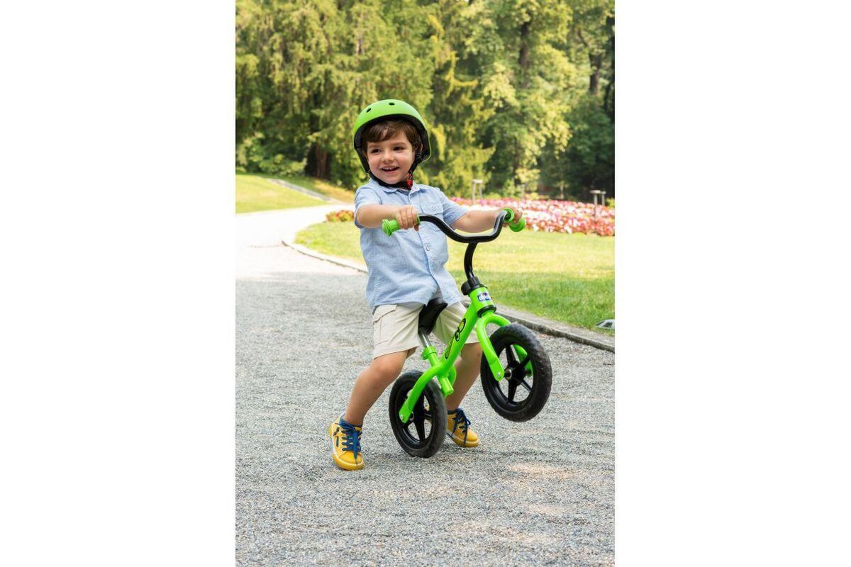 PRIMERA BICICLETA GREEN ROCKET